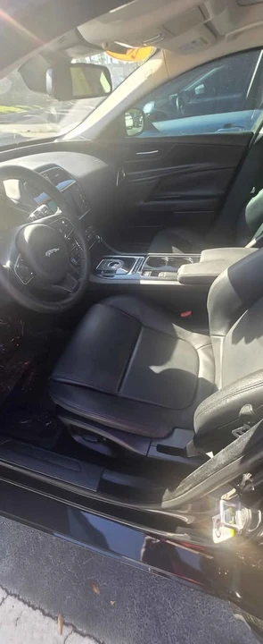 2017 Jaguar XE - Image 9 of 16