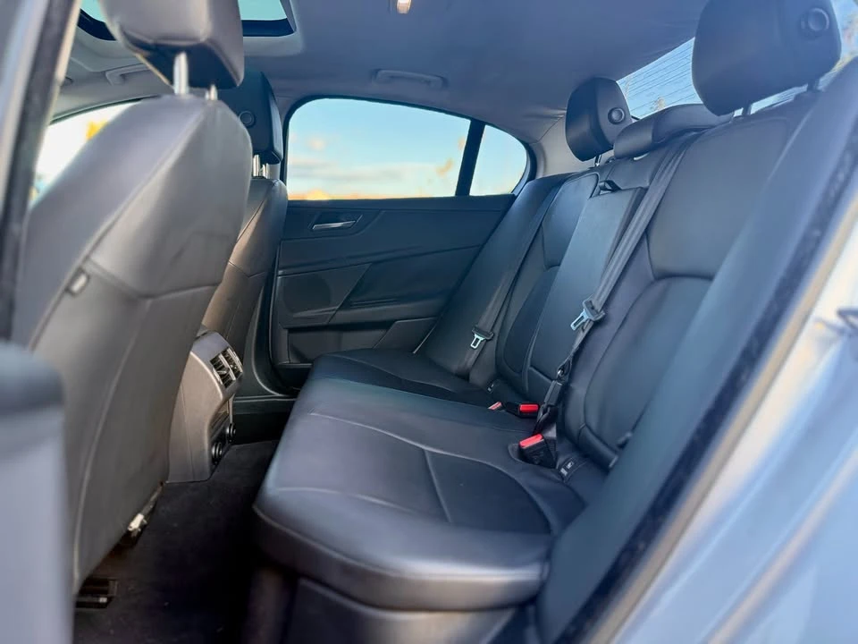 2017 Jaguar XE - Image 11 of 16