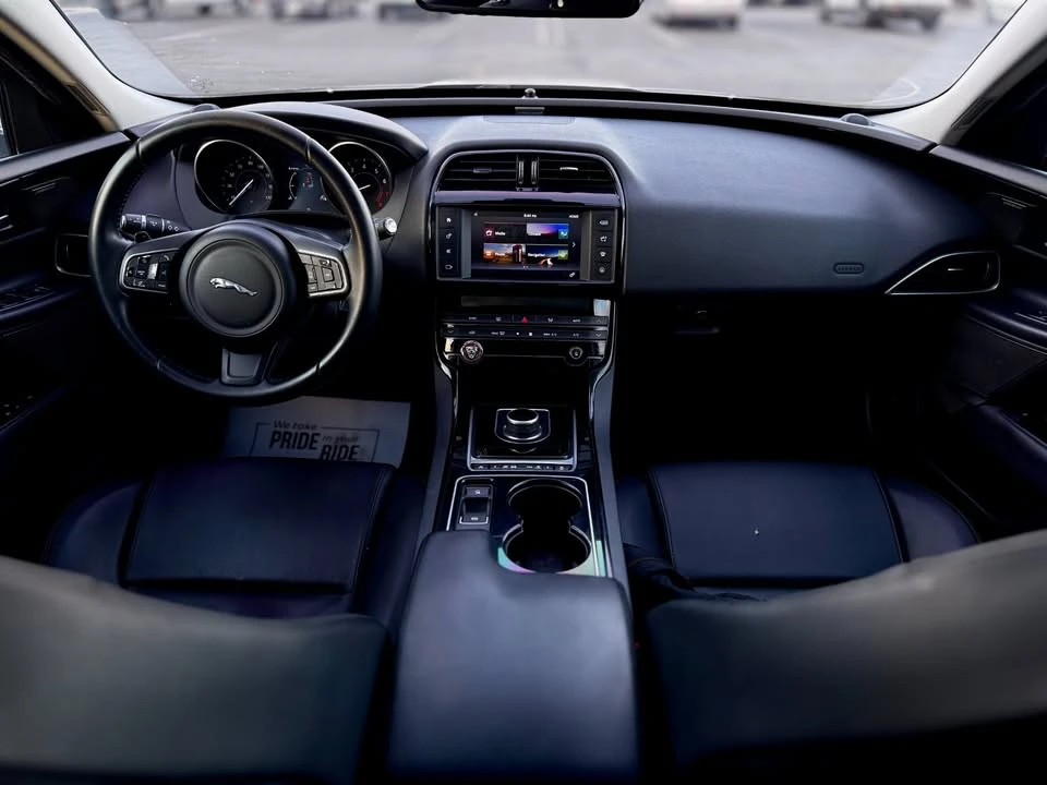 2017 Jaguar XE - Image 15 of 16