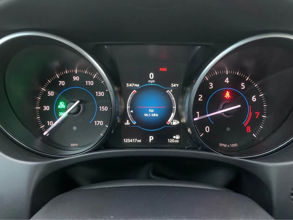 2017 Jaguar XE - Image 7 of 7