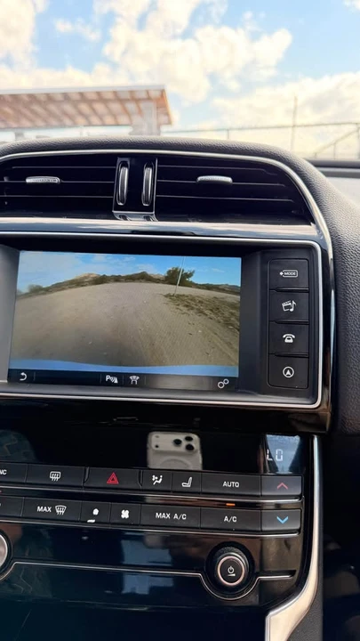 2017 Jaguar XE - Image 20 of 20