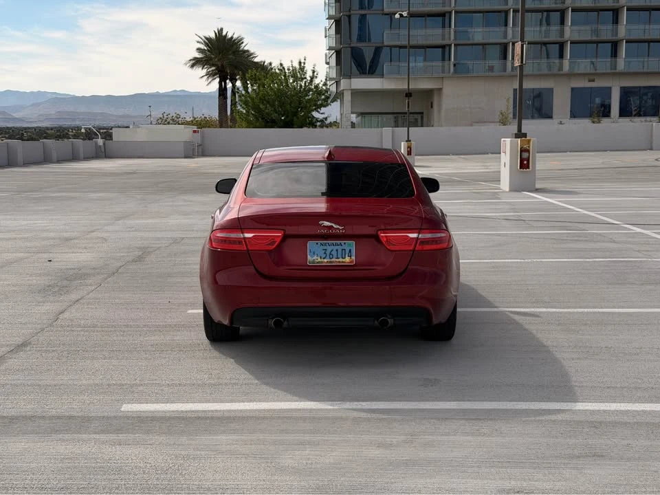2017 Jaguar XE - Image 6 of 20