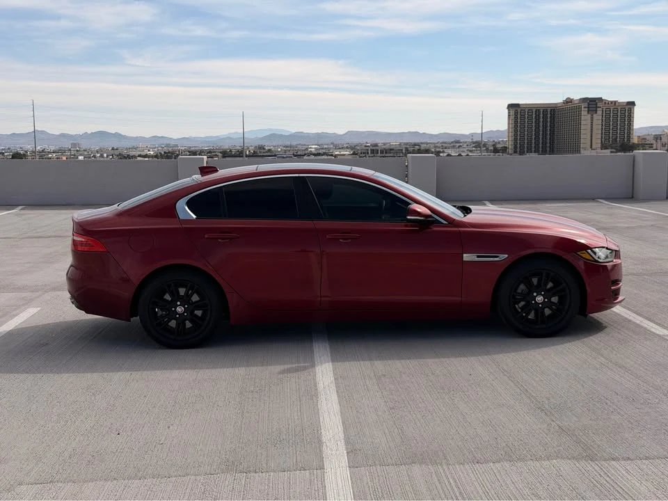 2017 Jaguar XE - Image 4 of 20