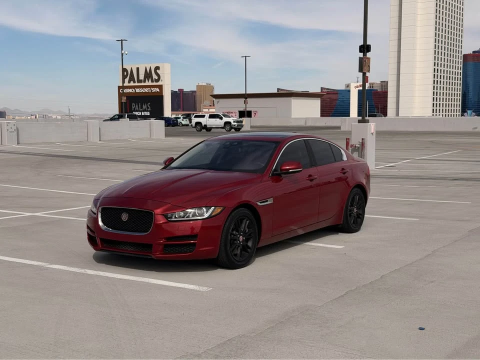 2017 Jaguar XE - Image 2 of 20