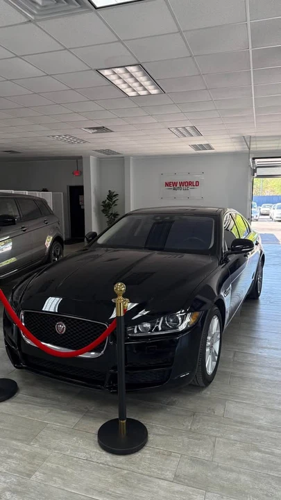 2017 Jaguar XE - Image 3 of 15