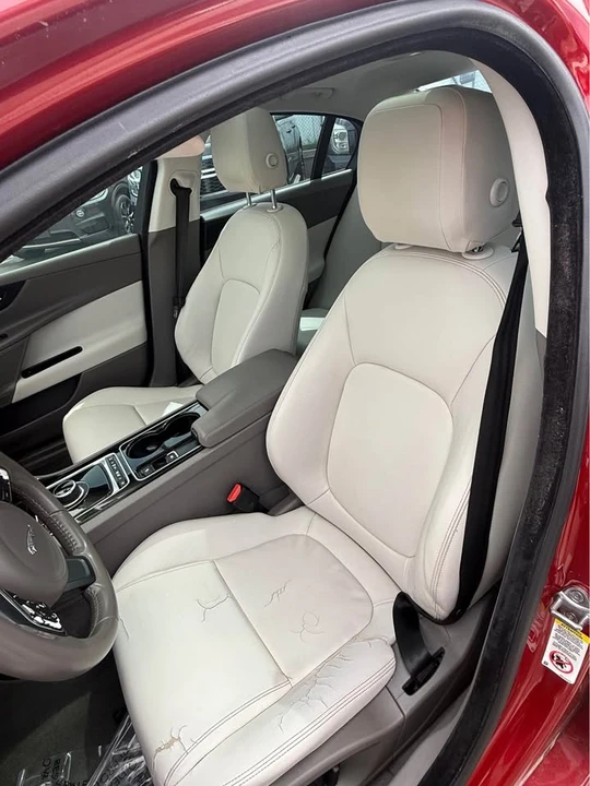2017 Jaguar XE - Image 8 of 20