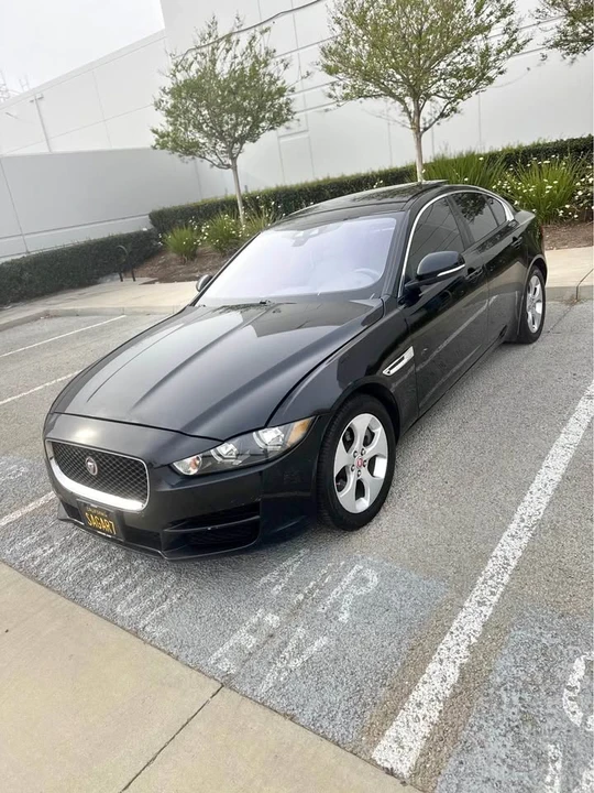 2017 Jaguar XE - Image 2 of 11