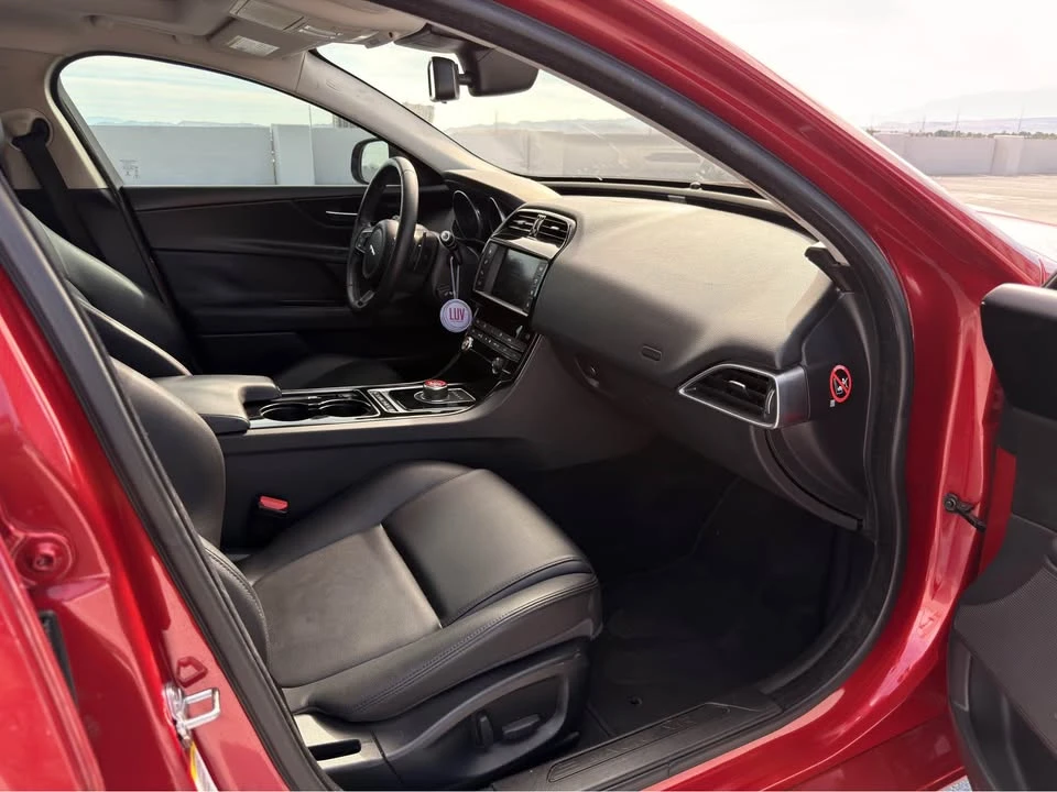 2017 Jaguar XE - Image 13 of 20