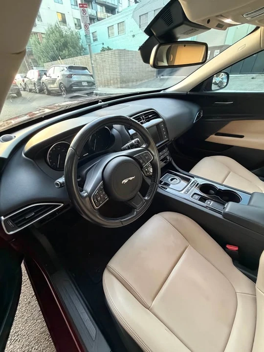 2017 Jaguar XE - Image 13 of 16