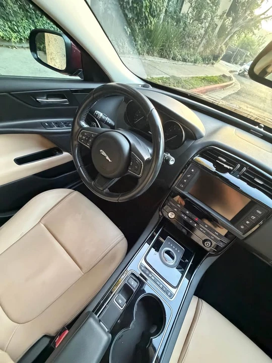 2017 Jaguar XE - Image 11 of 16