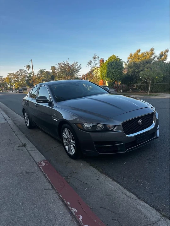 2017 Jaguar XE - Image 2 of 11
