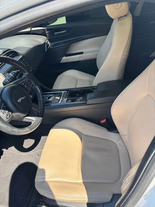 2017 Jaguar XE - Image 5 of 20