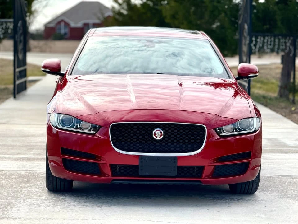 2017 Jaguar XE - Image 3 of 20