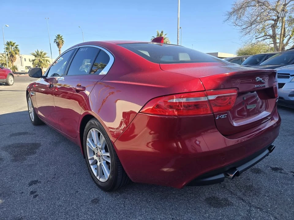 2017 Jaguar XE - Image 2 of 10