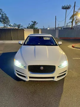 2017 Jaguar XE 25t Premium