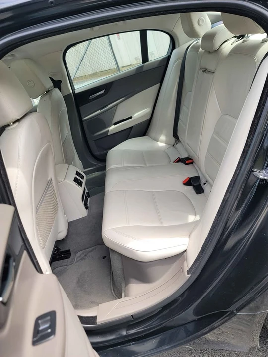 2017 Jaguar XE - Image 7 of 14