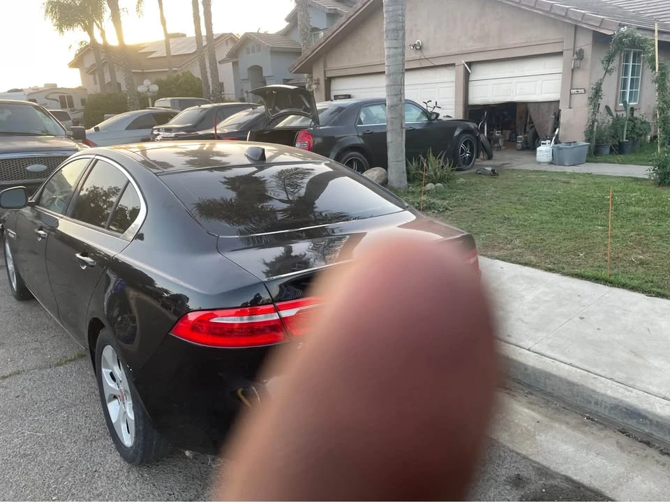2017 Jaguar XE - Image 7 of 9