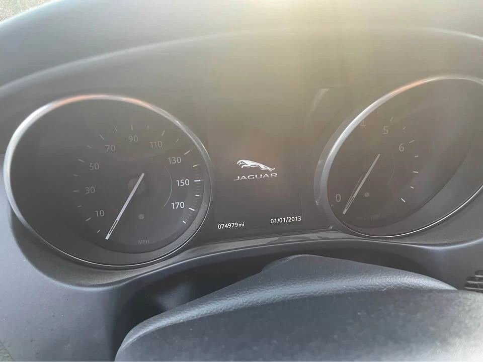 2017 Jaguar XE - Image 2 of 9