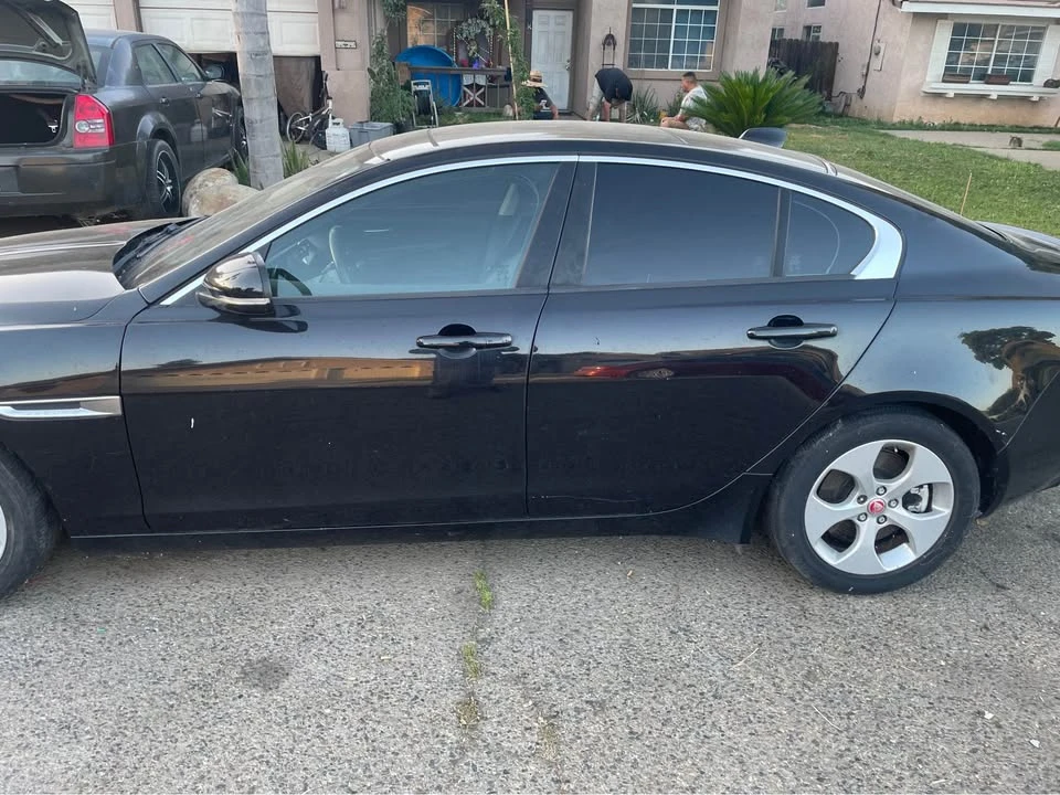 2017 Jaguar XE - Image 6 of 9