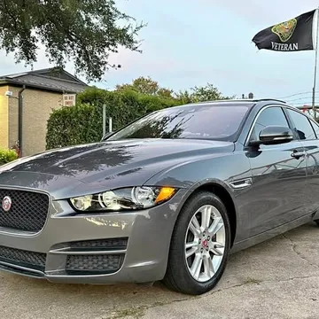 2017 Jaguar XE 25t Premium Sedan 4D