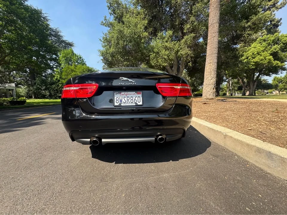 2017 Jaguar XE - Image 3 of 10