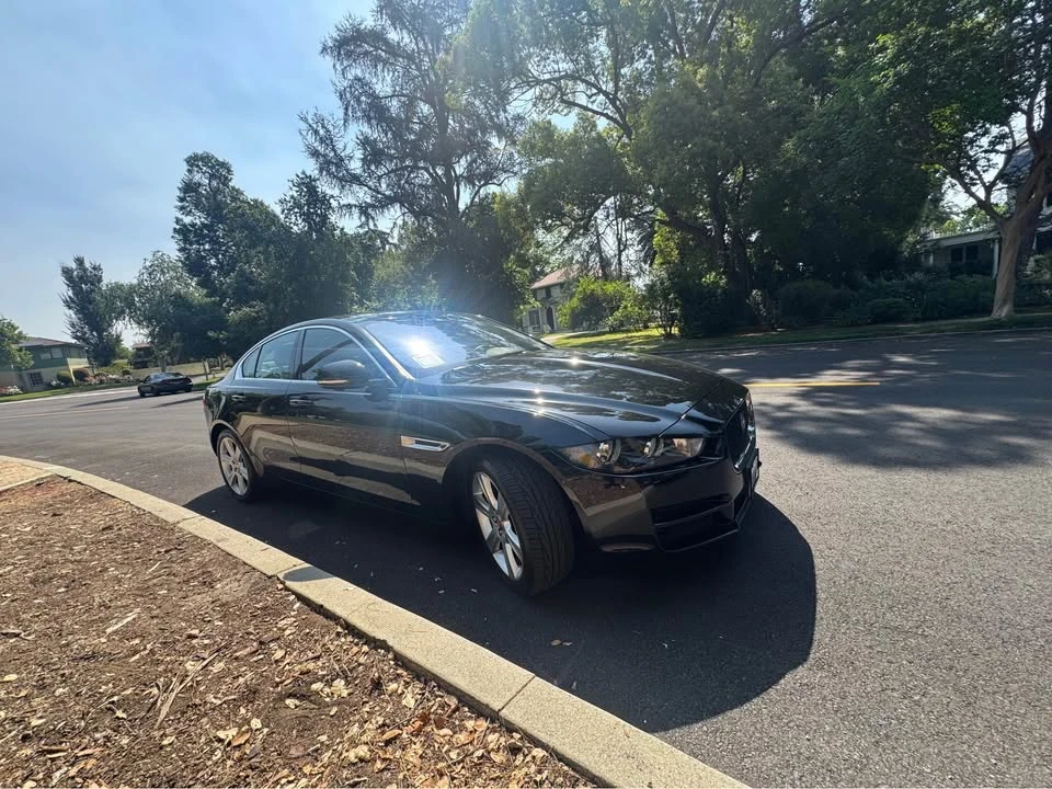 2017 Jaguar XE - Image 6 of 10