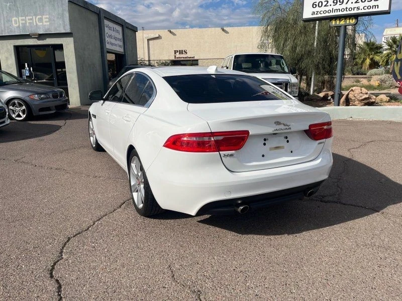 2017 Jaguar XE - Image 6 of 21