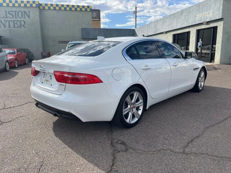 2017 Jaguar XE - Image 8 of 21