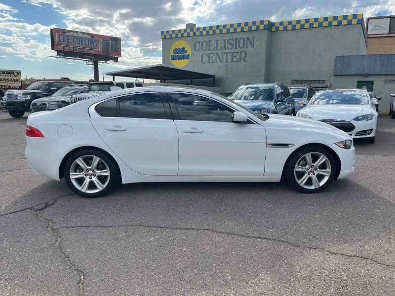 2017 Jaguar XE - Image 9 of 21