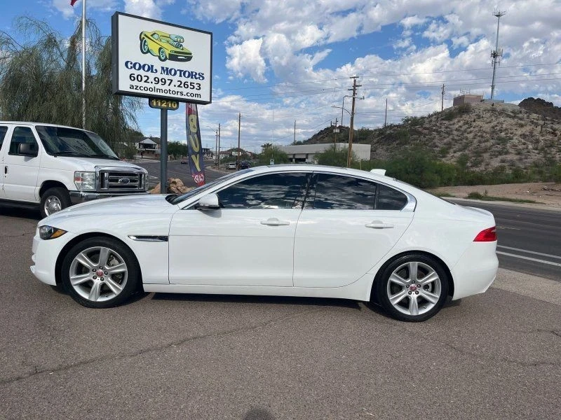 2017 Jaguar XE - Image 4 of 21