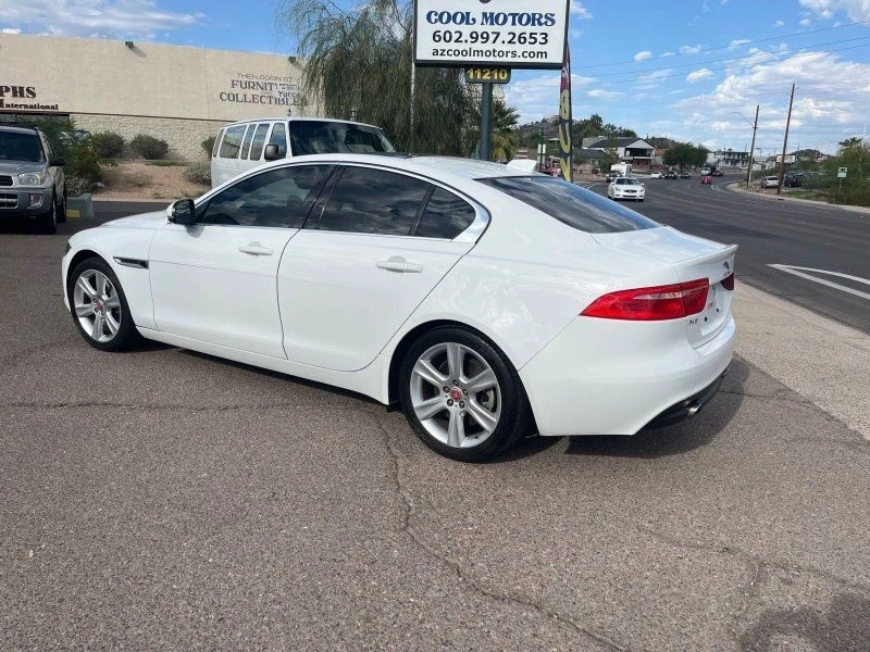 2017 Jaguar XE - Image 5 of 21