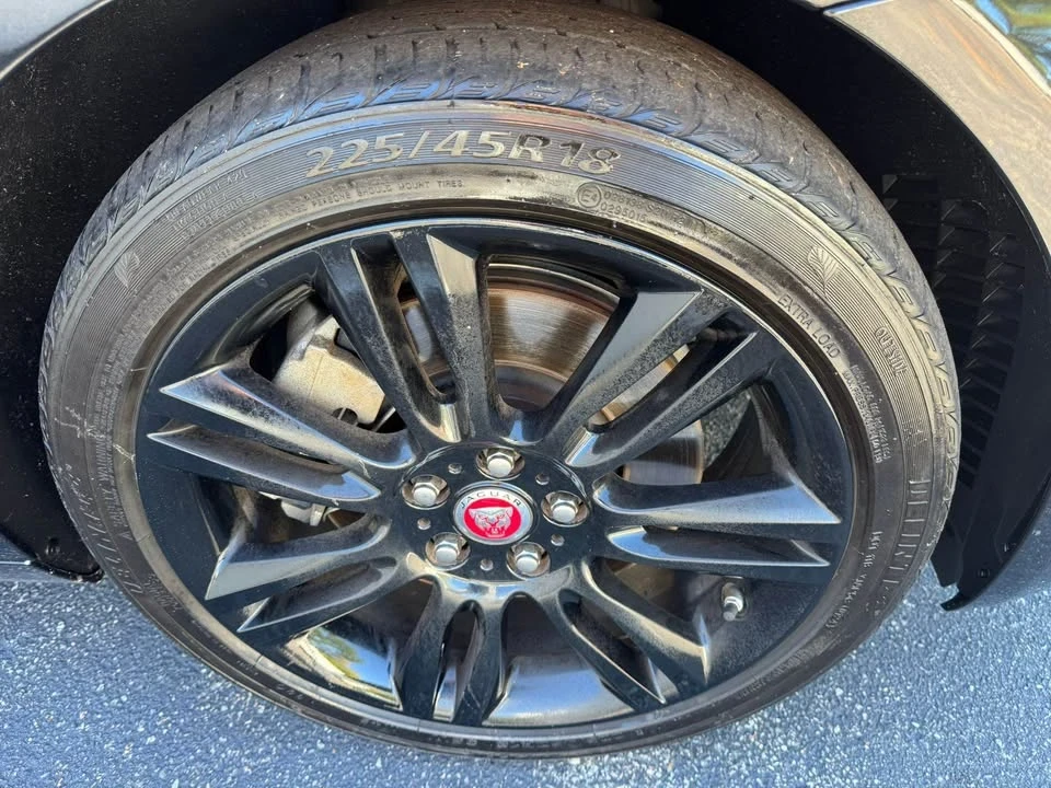 2017 Jaguar XE - Image 20 of 20