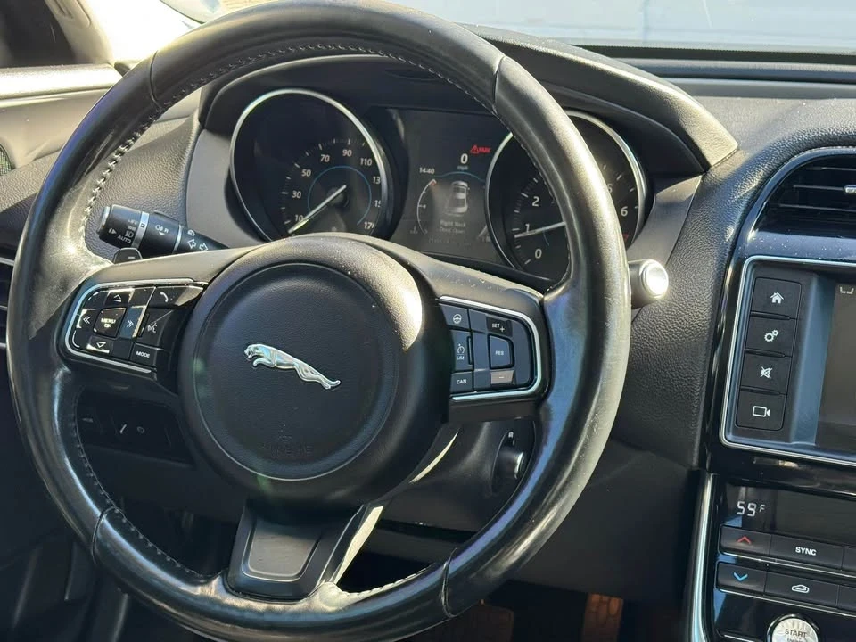 2017 Jaguar XE - Image 14 of 20