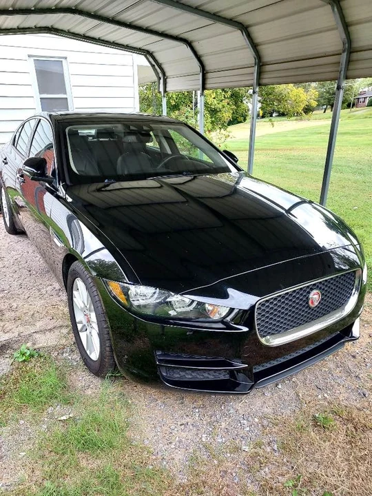 2017 Jaguar XE - Image 3 of 6
