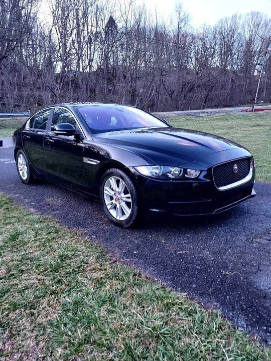2017 Jaguar XE - Image 6 of 6