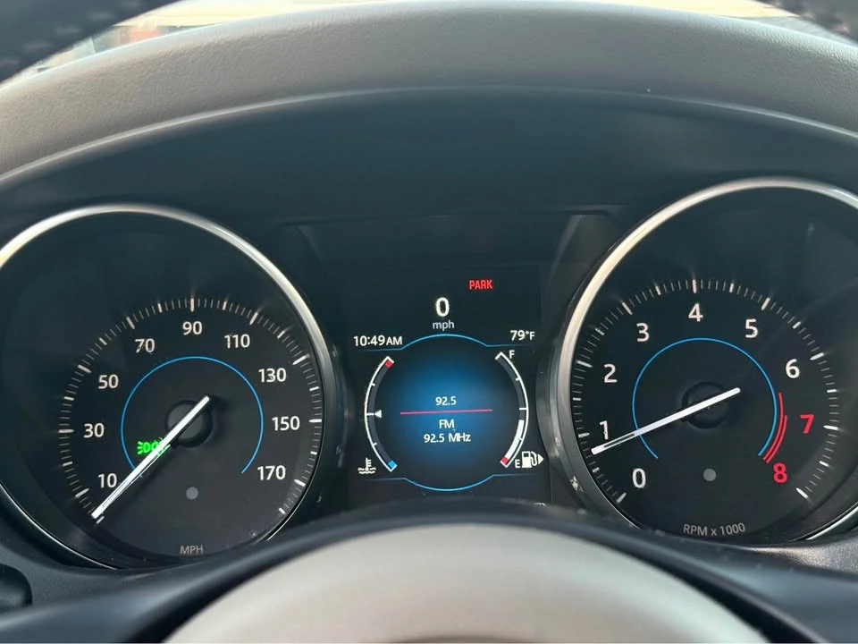 2017 Jaguar XE - Image 16 of 17