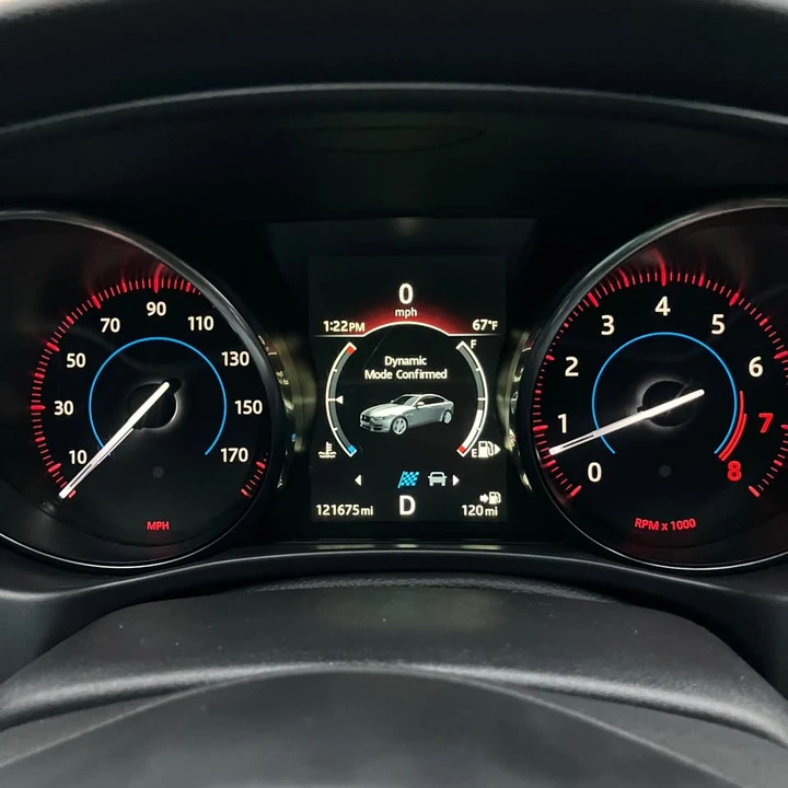 2017 Jaguar XE - Image 18 of 18