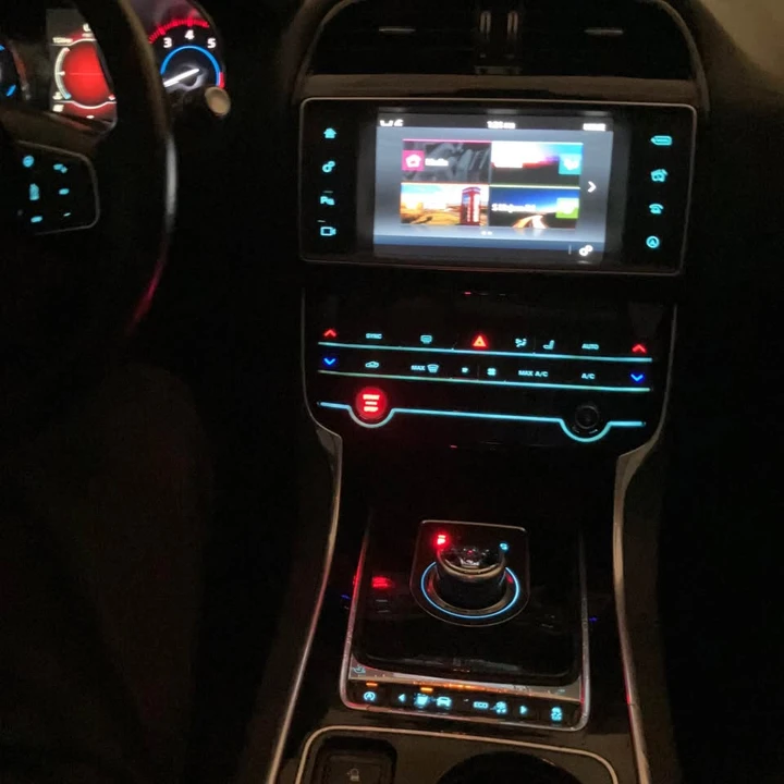 2017 Jaguar XE - Image 17 of 18