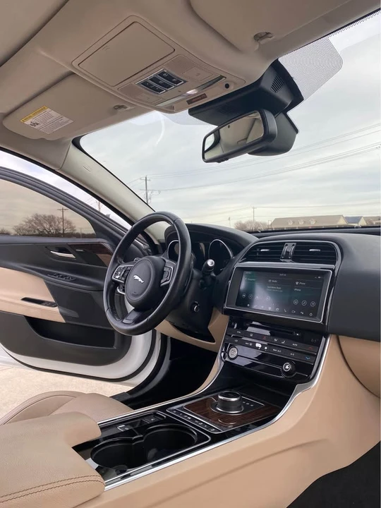 2017 Jaguar XE - Image 12 of 18