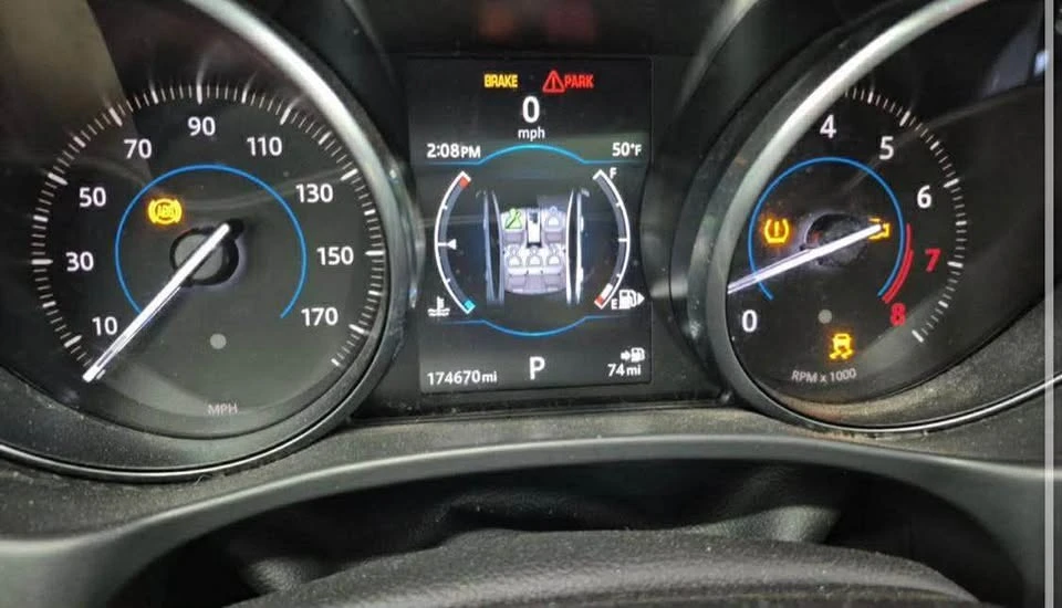 2017 Jaguar XE - Image 9 of 9