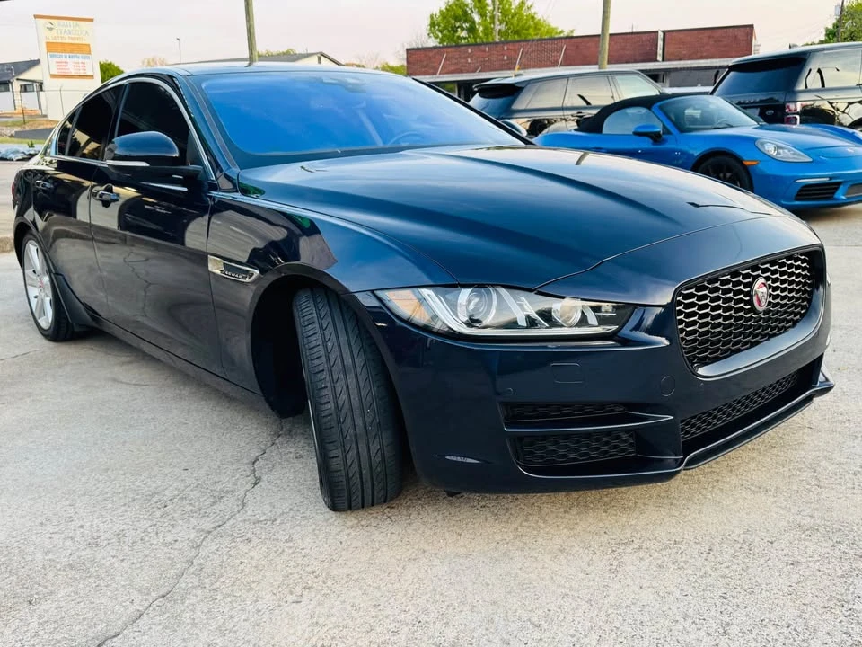 2017 Jaguar XE - Image 7 of 20