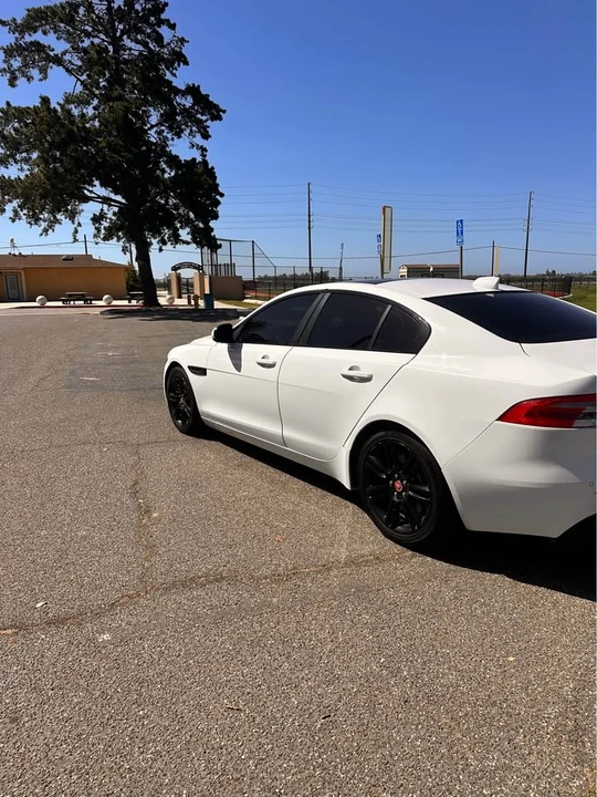 2017 Jaguar XE - Image 5 of 5