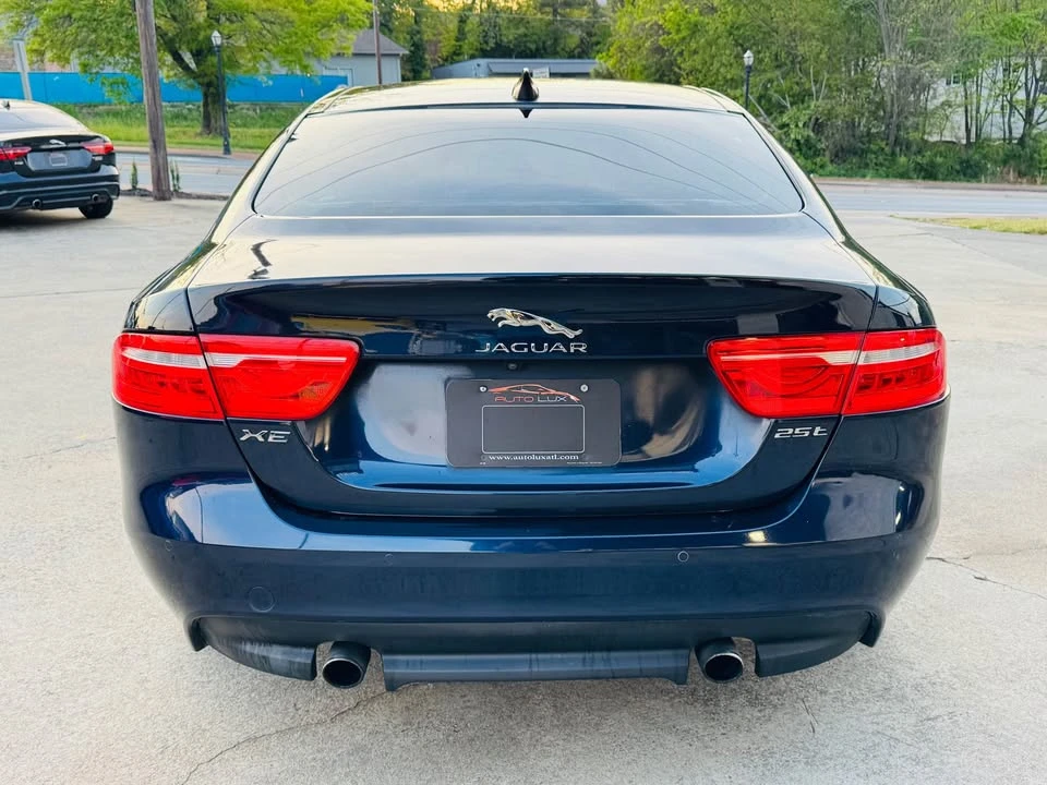2017 Jaguar XE - Image 4 of 20