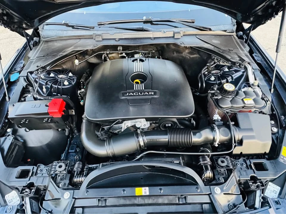 2017 Jaguar XE - Image 20 of 20
