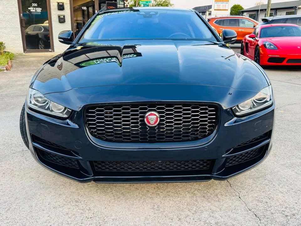 2017 Jaguar XE - Image 8 of 20