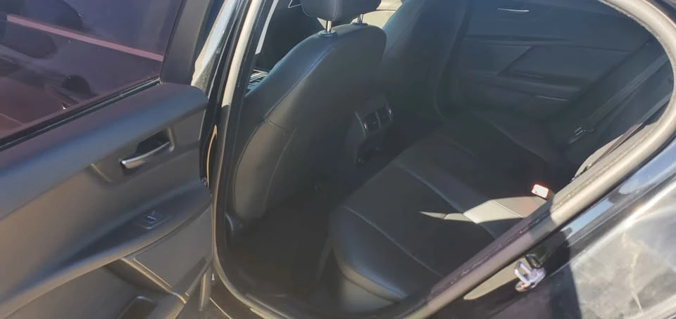 2017 Jaguar XE - Image 6 of 9