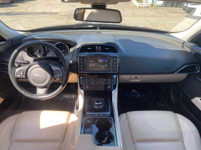 2017 Jaguar XE - Image 8 of 14