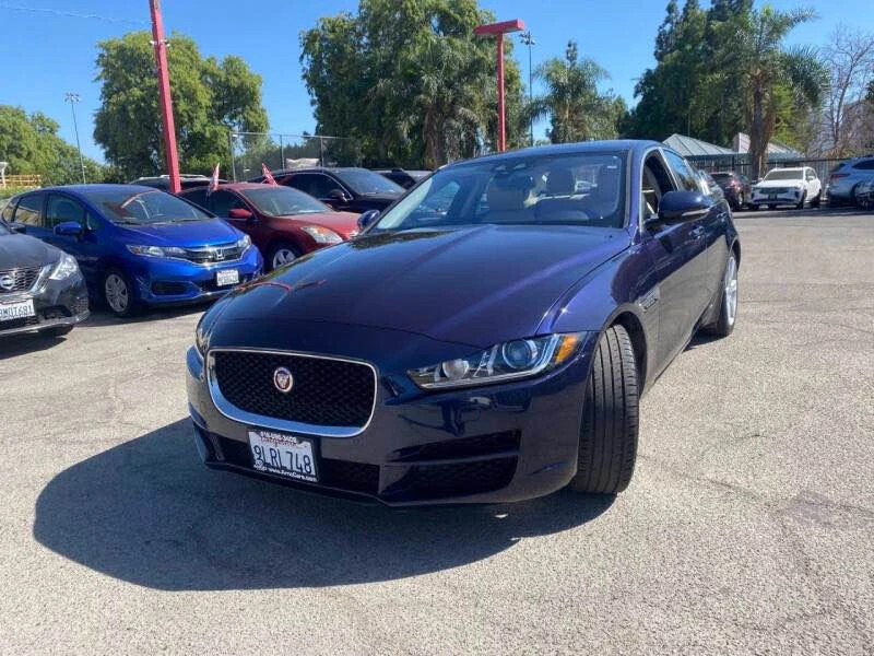 2017 Jaguar XE - Image 2 of 14