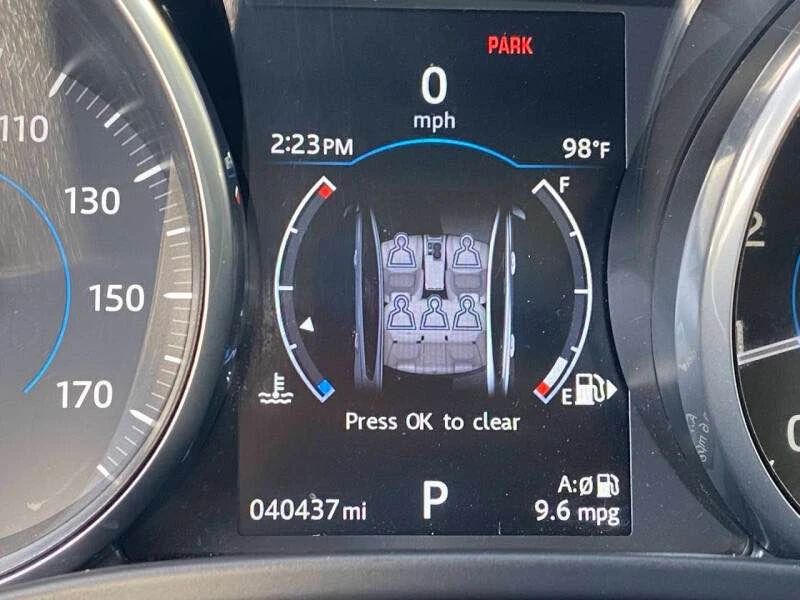2017 Jaguar XE - Image 13 of 14