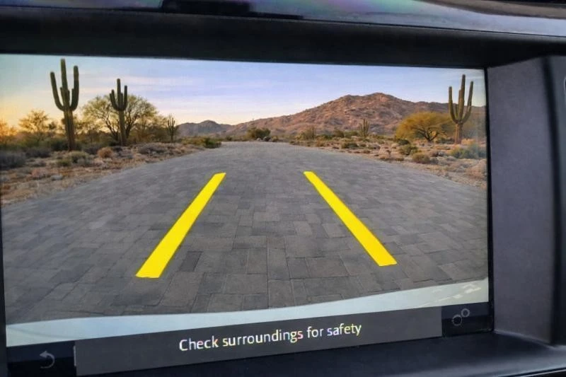 2017 Jaguar XE - Image 18 of 25